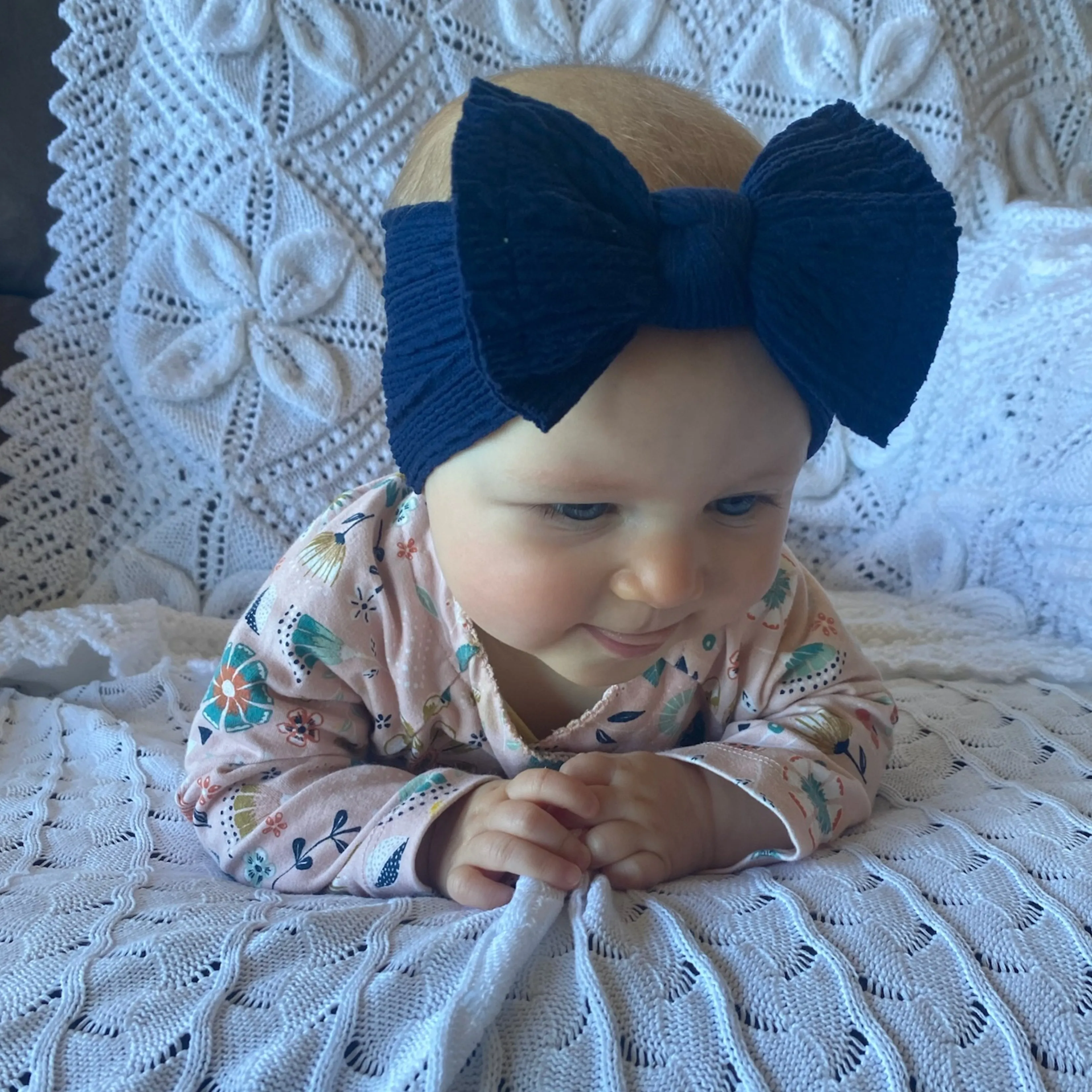 Baby Twist Cable Knit Bow Headband in Oat