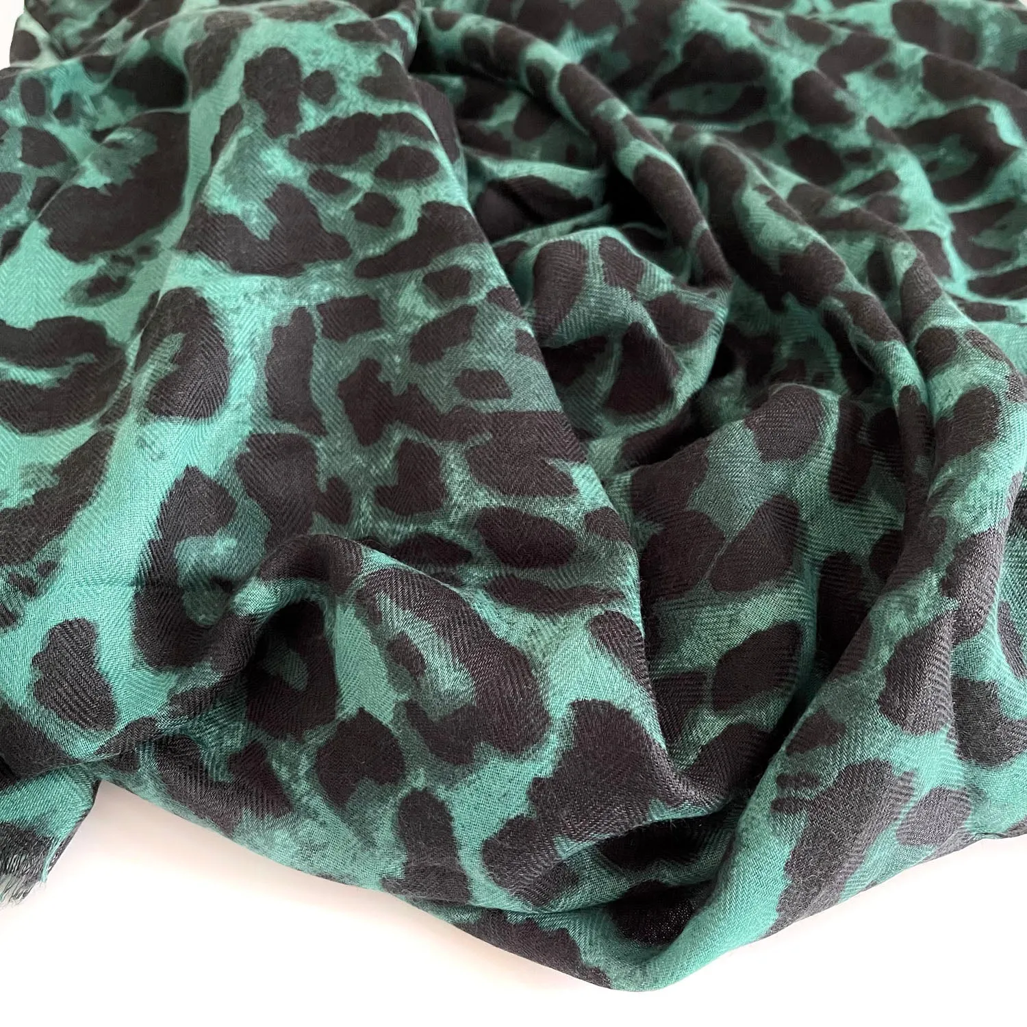 LARGE DARK GREEN LEOPARD PRINT SCARF