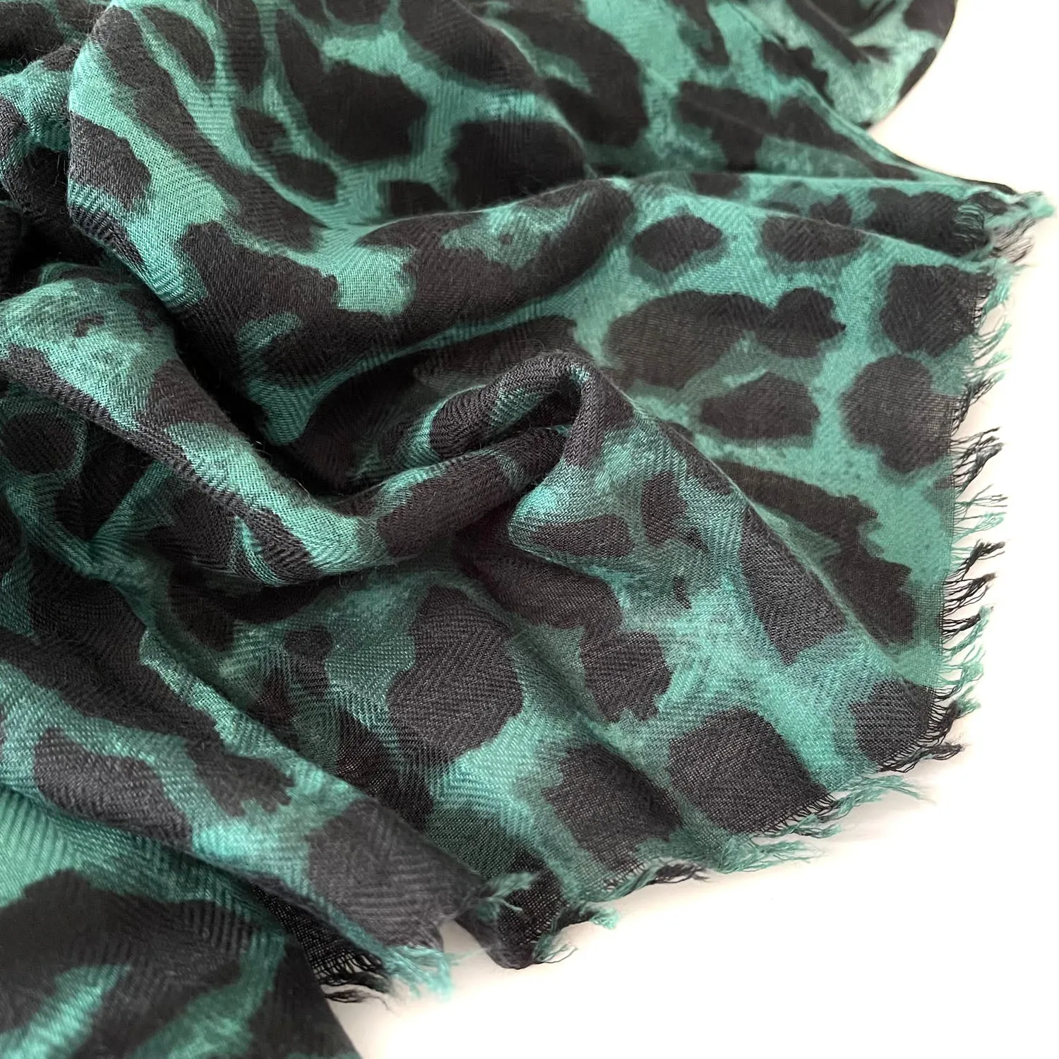 LARGE DARK GREEN LEOPARD PRINT SCARF