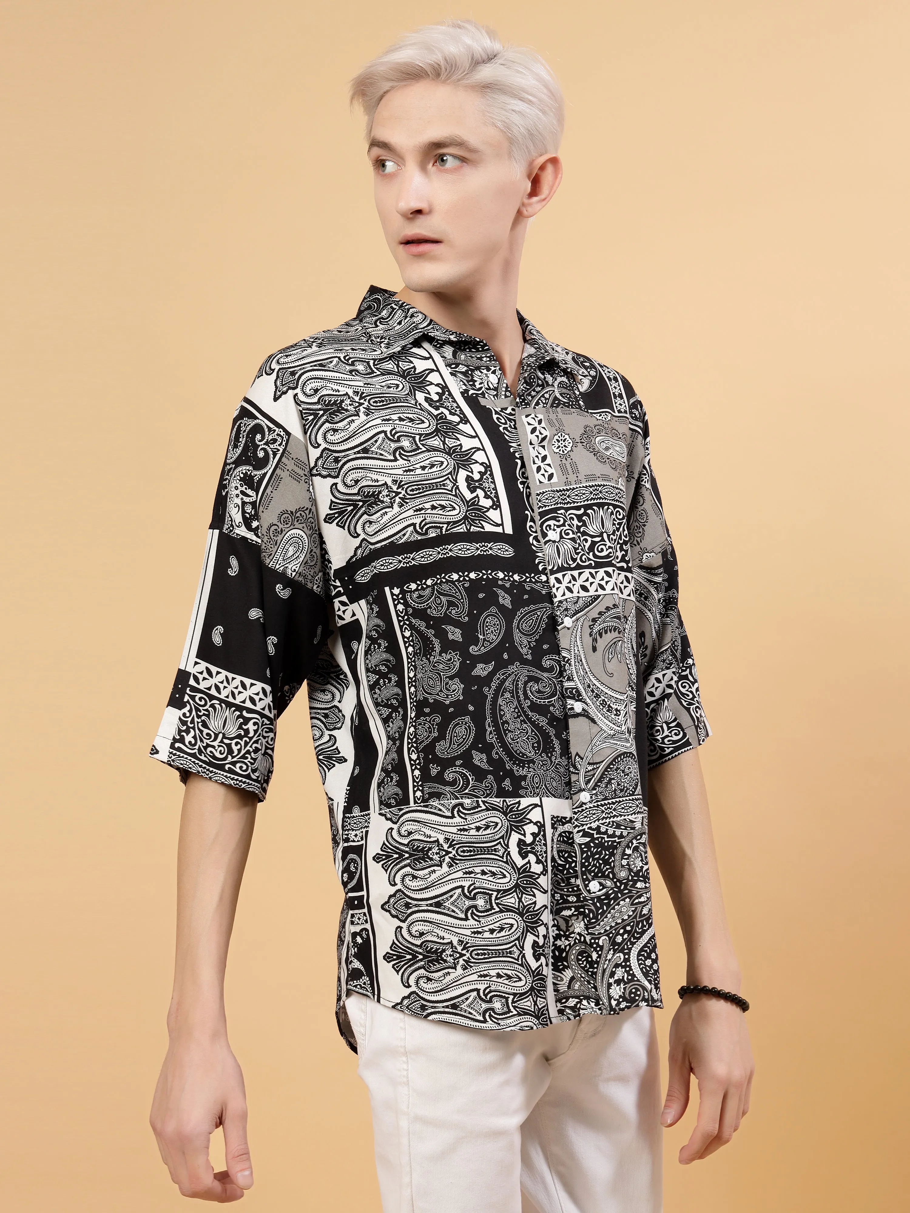 Modern Twist Men's Oversized Shirt With Paisley Print