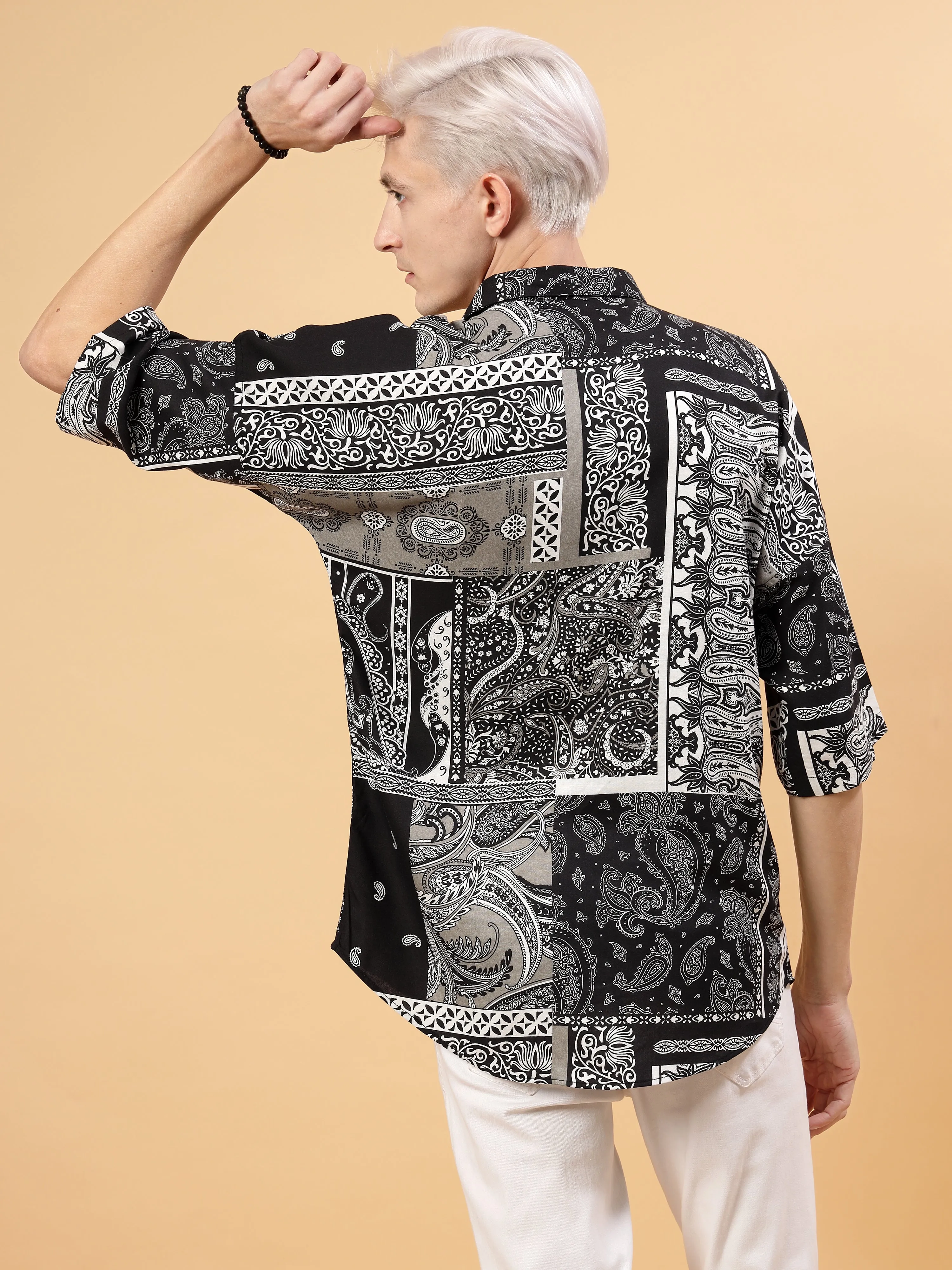 Modern Twist Men's Oversized Shirt With Paisley Print