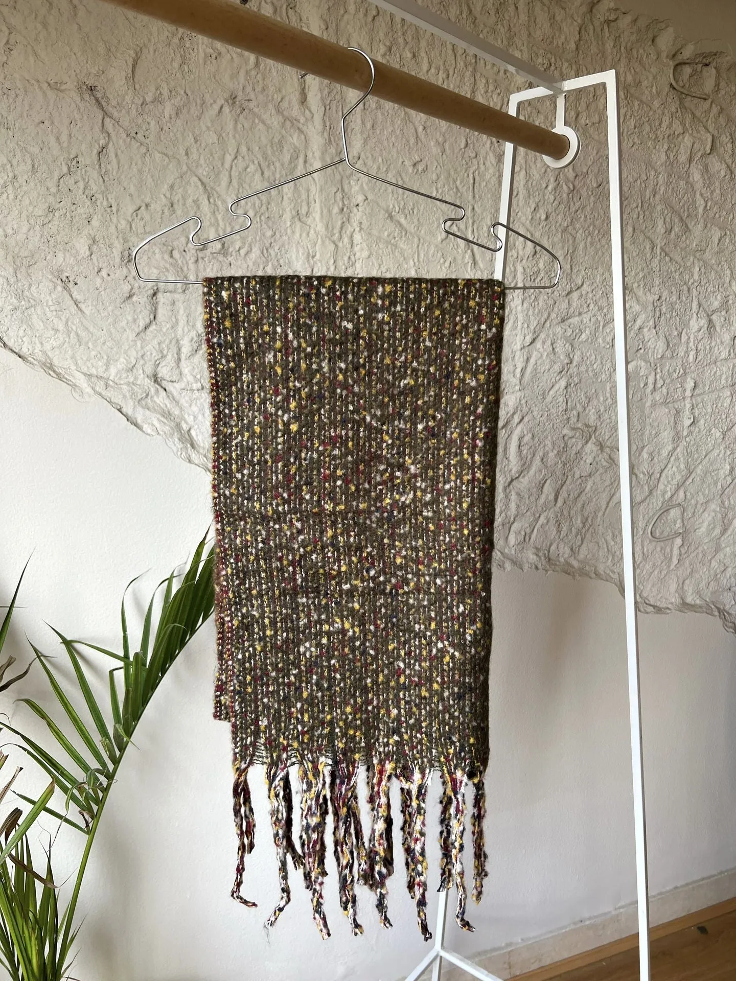 Sprinkled Winter Scarf Olive