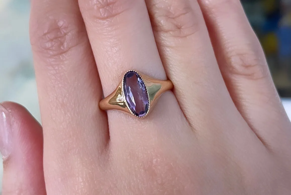 Vintage amethyst ring in 14 carat gold