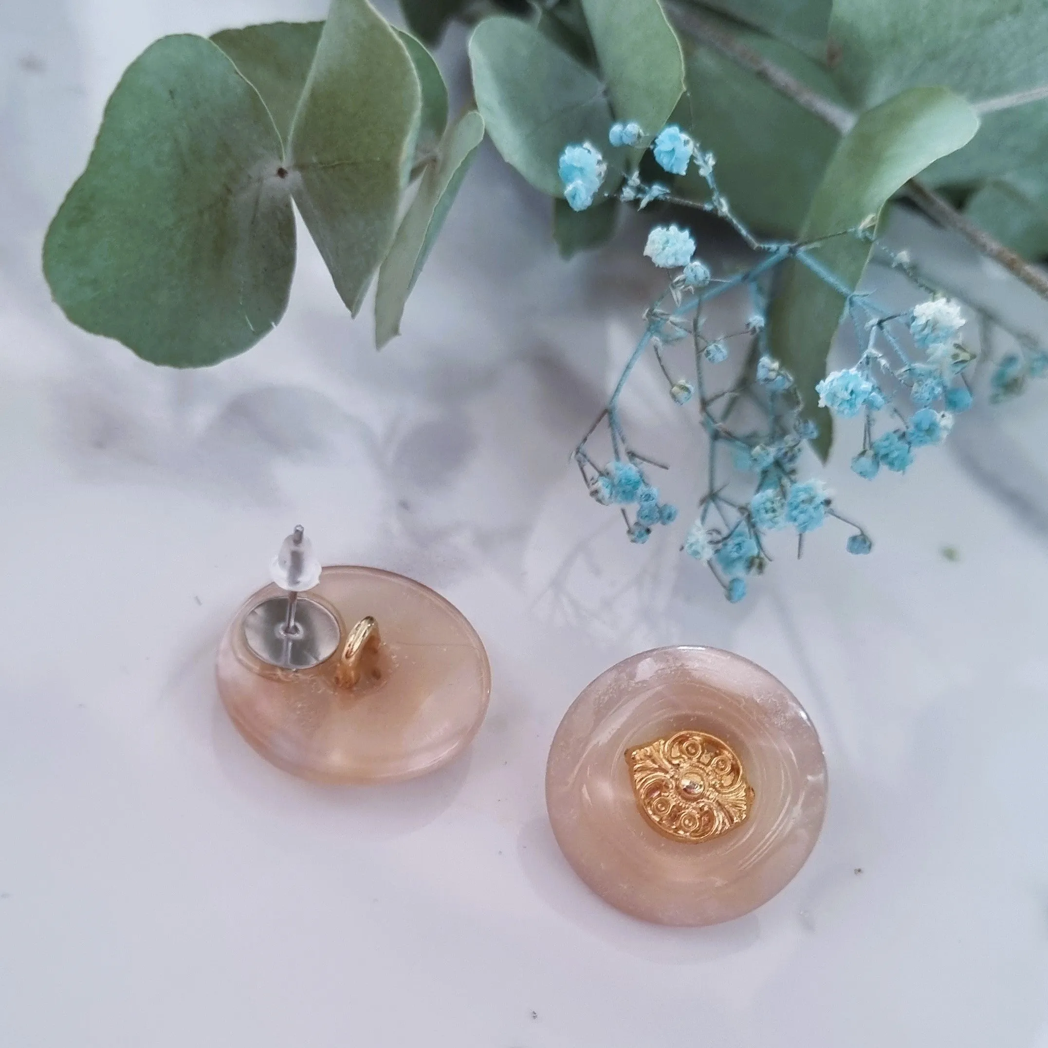 Vintage earrings - Beige Iridescent