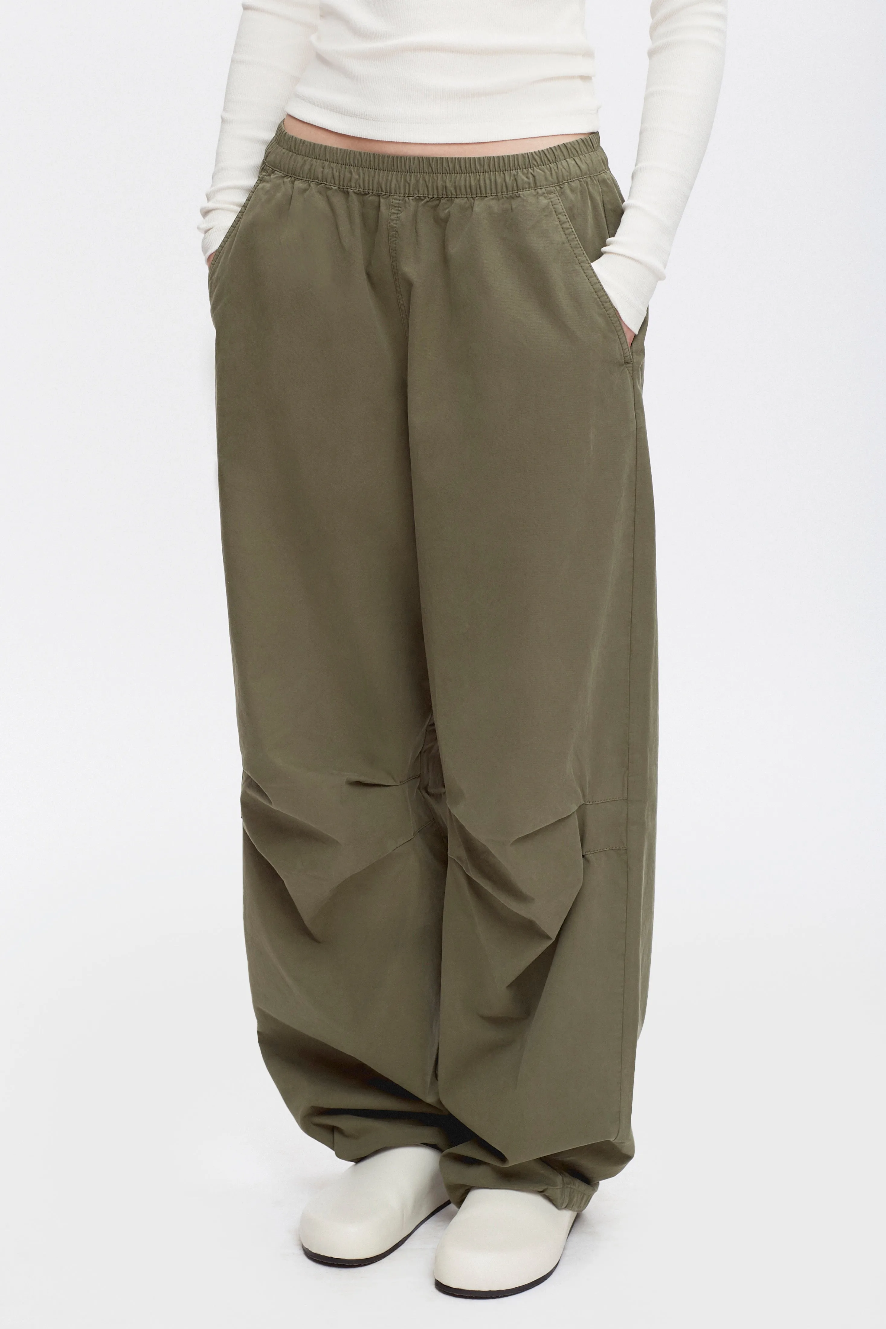 Women's Kingfisher Pant in Dusty Olive